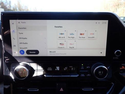 Certified 2023 Toyota Highlander XLE image 28