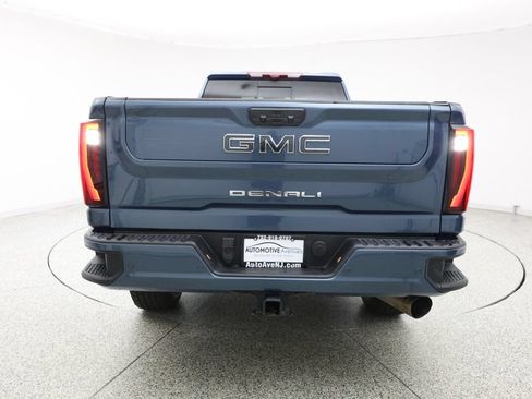 Used 2025 GMC Sierra 3500 Denali Ultimate AWD/4WD image 4