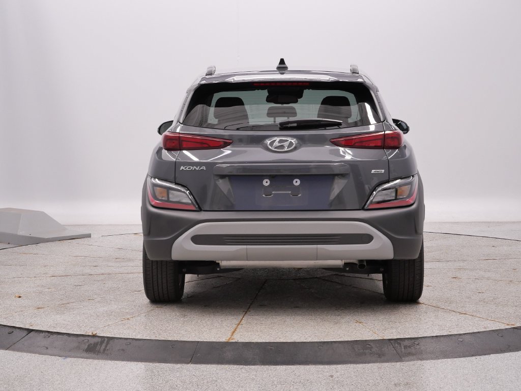 Used 2023 Hyundai Kona SEL AWD/4WD image 3
