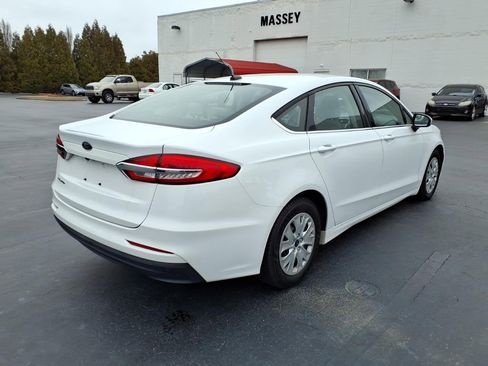 Used 2019 Ford Fusion S image 3