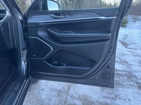 Used 2021 Jeep Grand Cherokee L Limited image 34