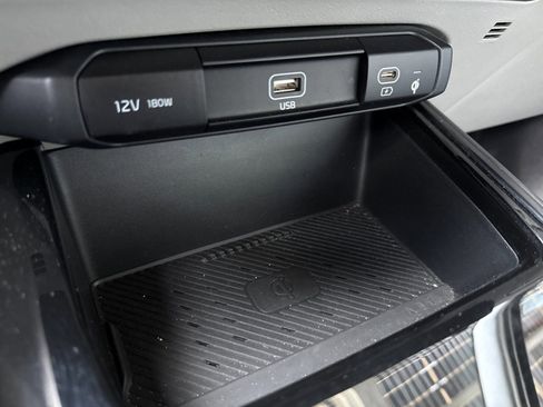 Certified 2023 Kia Niro Wind image 12