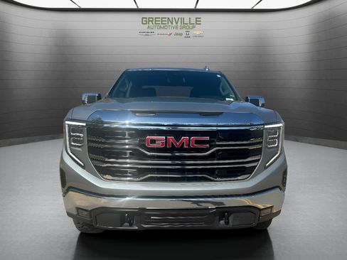 Used 2025 GMC Sierra 1500 SLT AWD/4WD image 2