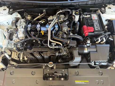 Used 2025 Nissan Altima 2.5 SV image 33