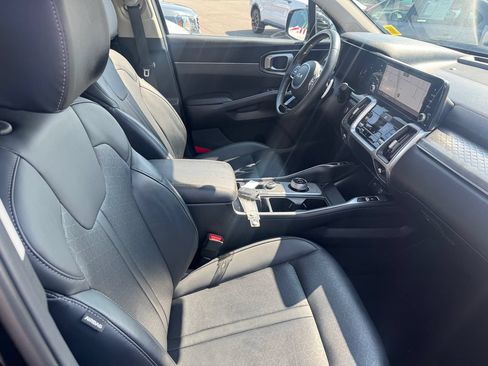 Used 2023 Kia Sorento EX AWD/4WD image 28