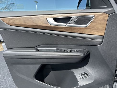 New 2026 Volkswagen Atlas SE image 15