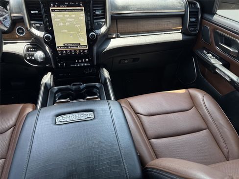 Used 2019 RAM 1500 Limited AWD/4WD image 16