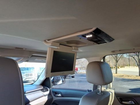 Used 2017 Chevrolet Suburban Premier image 8