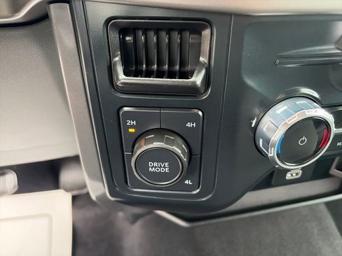 Used 2025 Ford F150 XLT w/ Equipment Group 301A Standard image 30