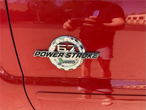 Used 2016 Ford F250 Lariat w/ Lariat Interior Package image 8