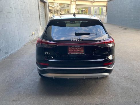 Used 2023 Audi Q4 e-tron Premium w/ Convenience Package image 4