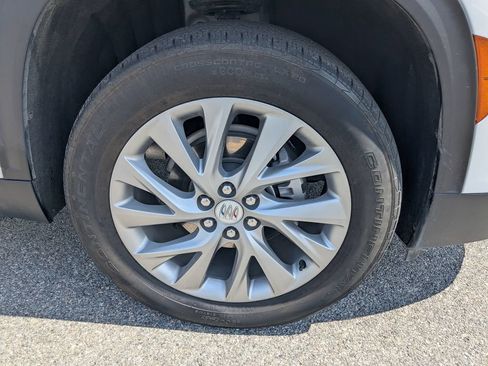 Used 2025 Buick Enclave Preferred FWD image 11