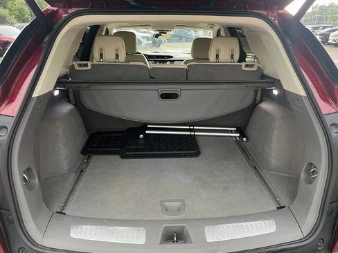 Used 2018 Cadillac XT5 Luxury w/ Driver Awareness Package FWD image 11