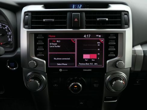 Used 2024 Toyota 4Runner SR5 image 18