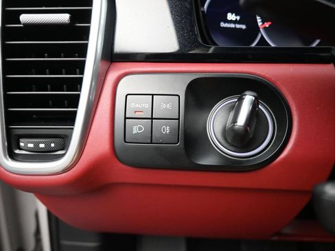 Certified 2023 Porsche Cayenne Platinum Edition AWD/4WD image 20