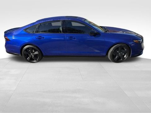 Used 2024 Honda Accord Sport image 3