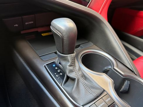 Used 2022 Toyota Camry XSE w/ Navigation Upgrade Package image 21