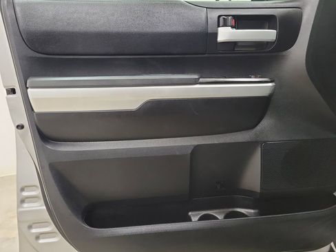 Used 2017 Toyota Tundra SR5 image 18