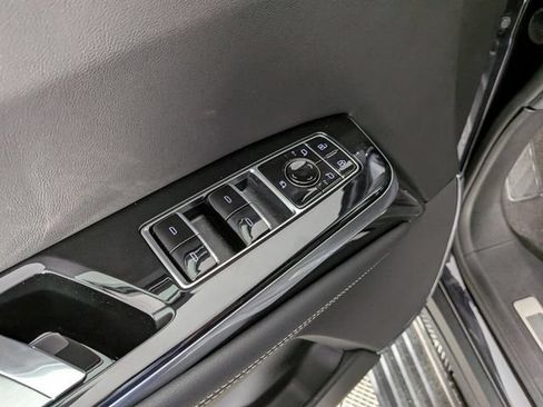 New 2026 Cadillac Escalade ESV Luxury w/ Touring Package AWD/4WD image 19