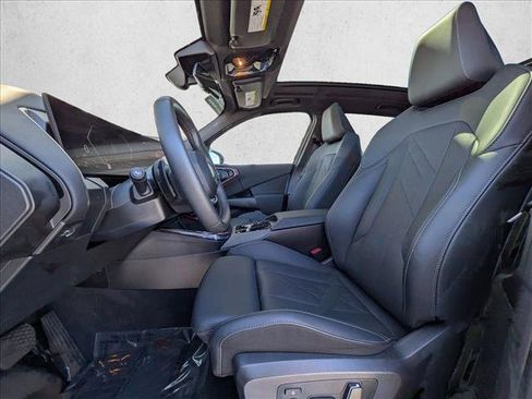 Used 2025 BMW X3 xDrive30i w/ Premium Package image 16