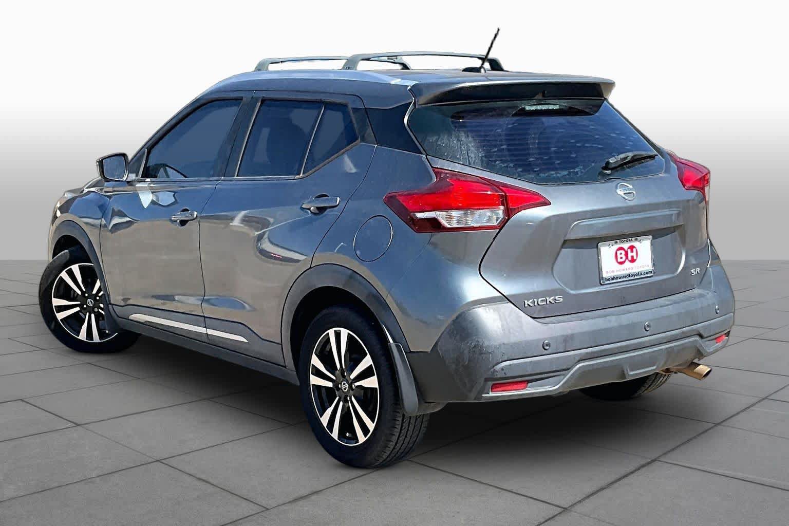 Used 2018 Nissan Kicks SR w/ Exterior Package FWD image 10