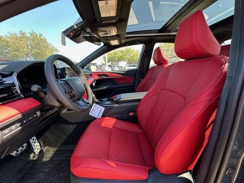 New 2026 Toyota Camry Hybrid FWD image 23