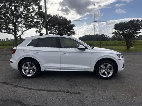 Used 2018 Audi Q5 2.0T Premium Plus w/ Premium Plus Package AWD/4WD image 2