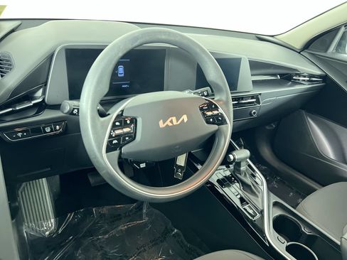 Certified 2024 Kia Niro LX FWD image 26