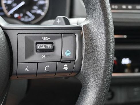 Used 2024 Nissan Rogue SV AWD/4WD image 31
