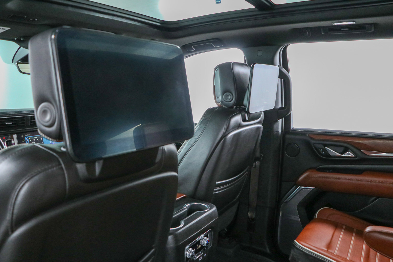 Used 2023 GMC Yukon Denali Ultimate AWD/4WD image 23