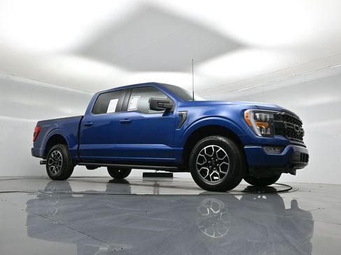 Certified 2022 Ford F150 XLT w/ Equipment Group 302A High image 4