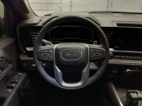Used 2022 GMC Sierra 1500 SLT w/ SLT Convenience Package AWD/4WD image 25