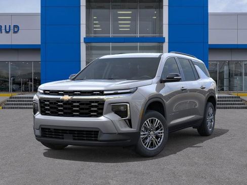 New 2026 Chevrolet Traverse LT w/ Driver Confidence Package AWD/4WD image 30