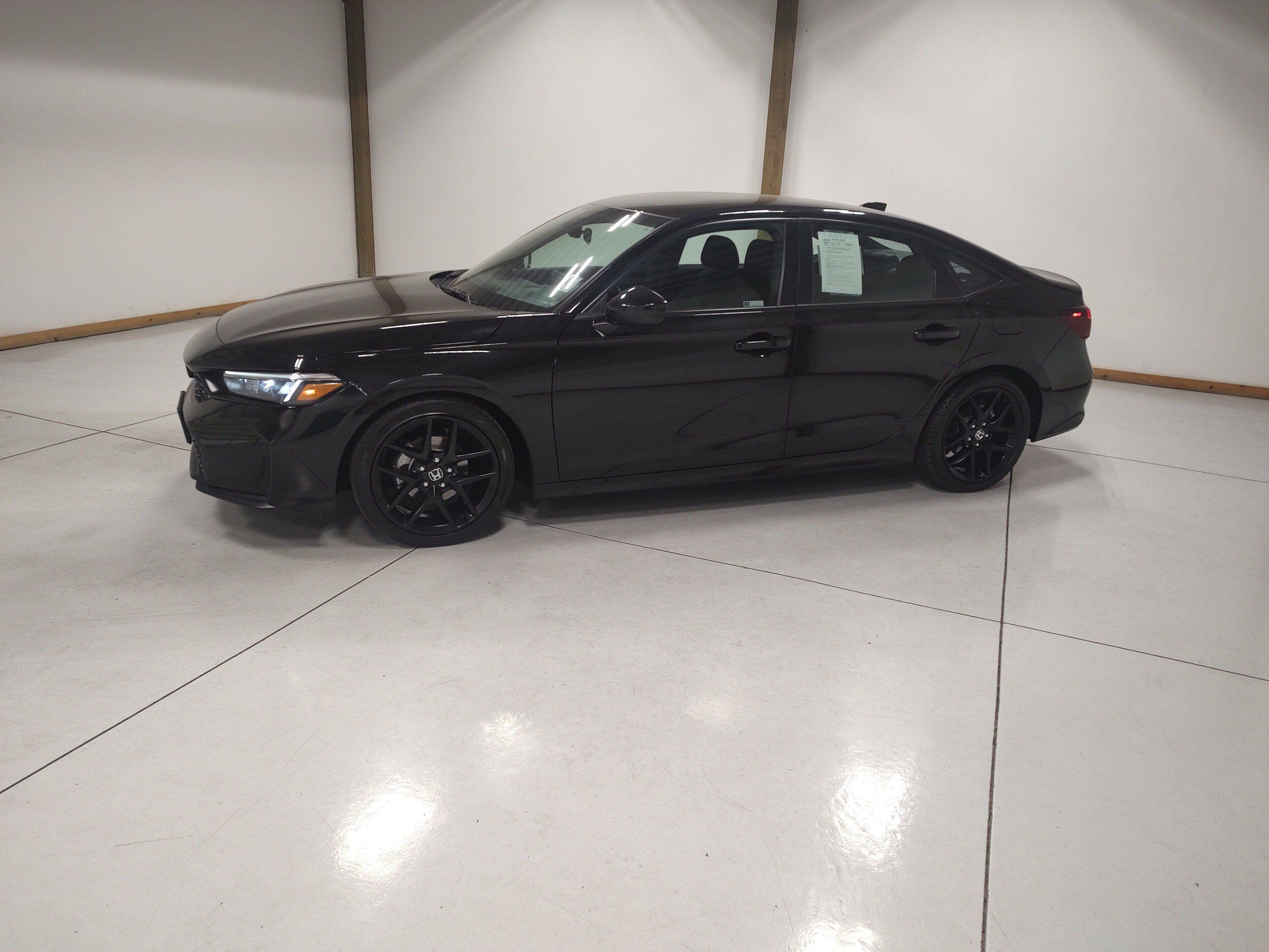 Used 2025 Honda Civic Sport image 4