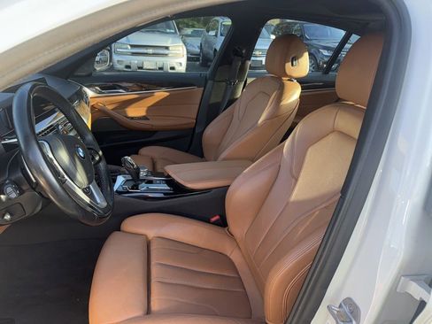 Used 2017 BMW 540i xDrive image 28