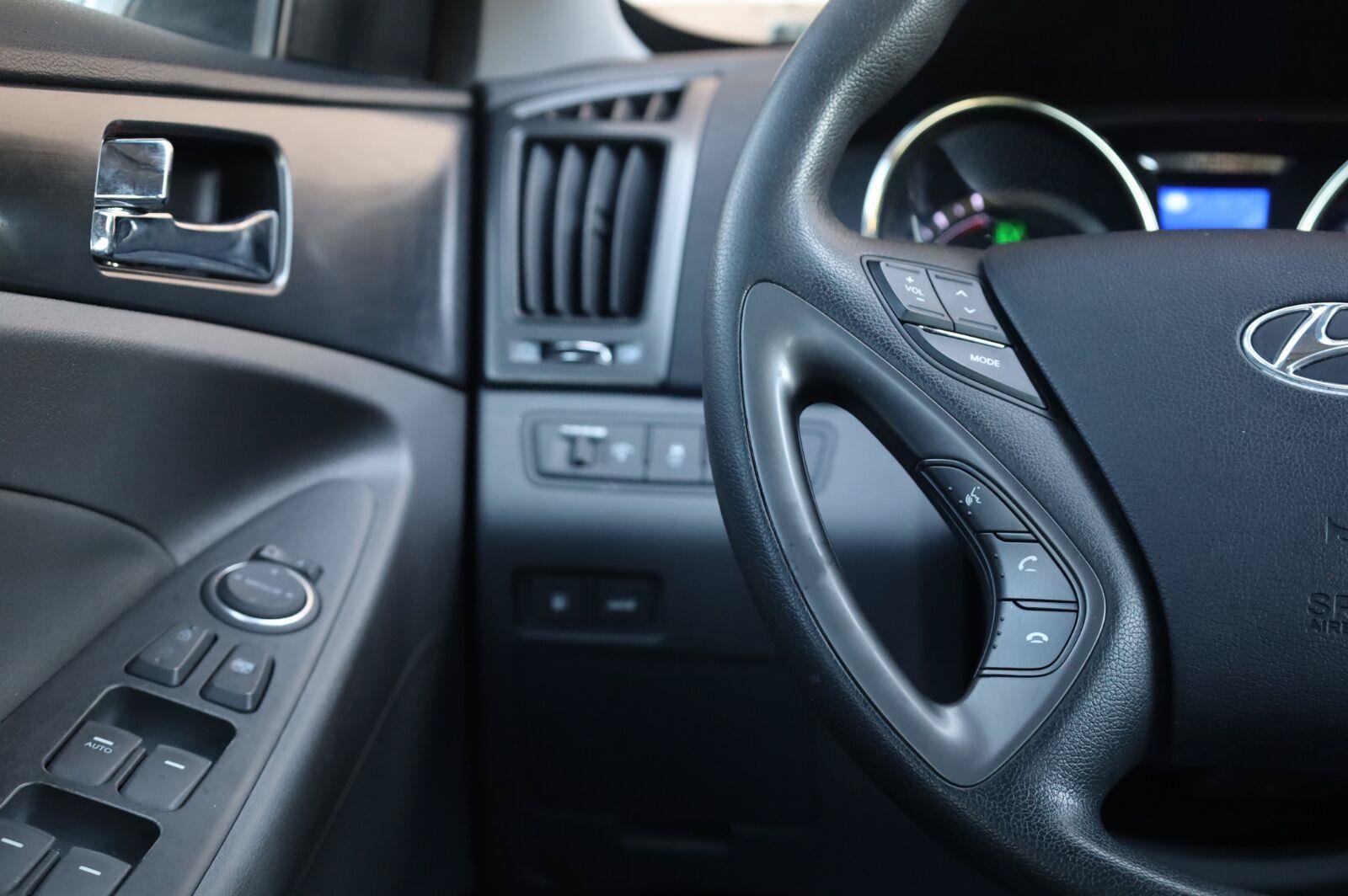 Used 2012 Hyundai Sonata Hybrid FWD image 31