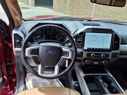 Used 2022 Ford F350 Lariat w/ Lariat Value Package AWD/4WD image 3