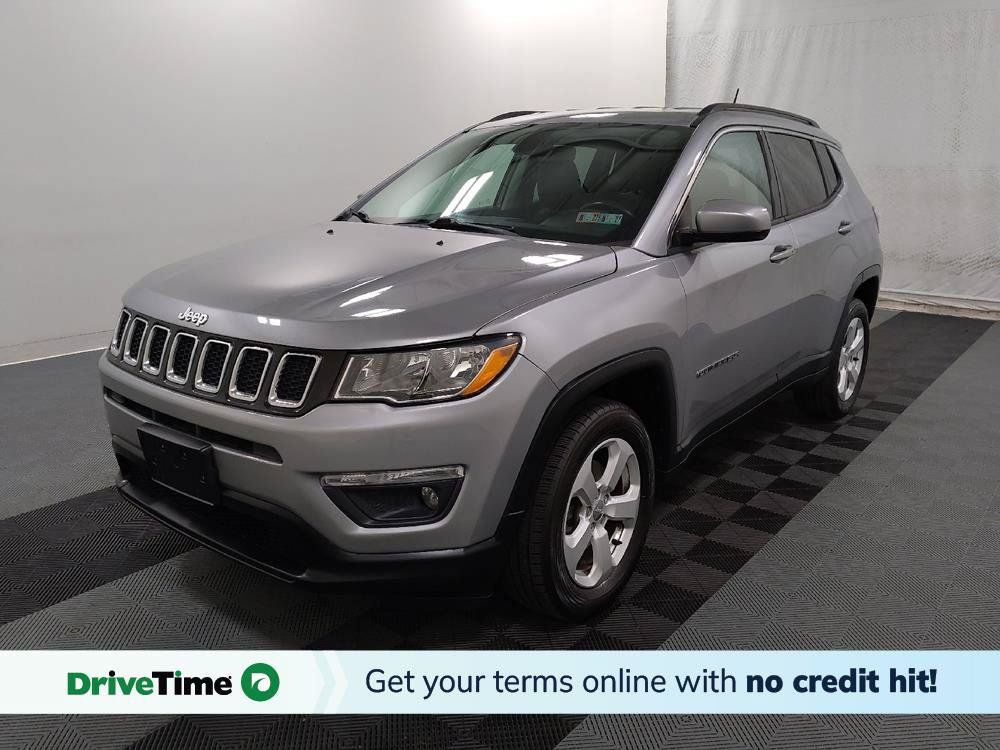 Used 2018 Jeep Compass Latitude w/ Cold Weather Group AWD/4WD image 1