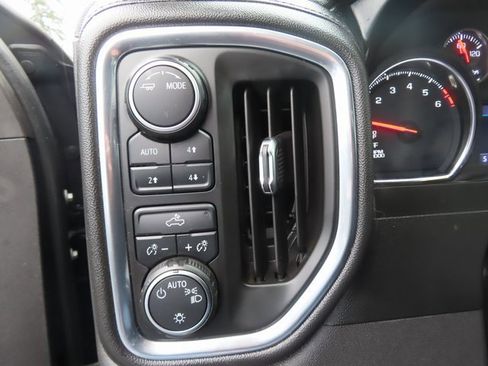 Used 2020 Chevrolet Silverado 1500 LT w/ All-Star Edition image 31