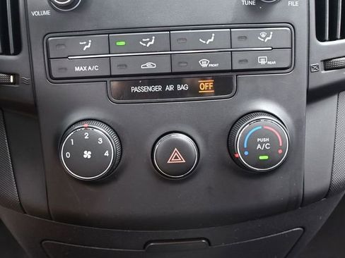 Used 2012 Hyundai Elantra w/ Preferred Pkg FWD image 19