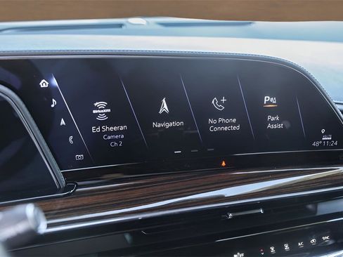 Used 2023 Cadillac Escalade Luxury w/ LPO, Illumination Package image 15