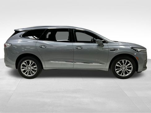 Used 2024 Buick Enclave Avenir w/ Avenir Technology Package AWD/4WD image 4