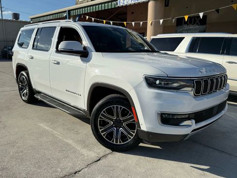 Used 2022 Jeep Wagoneer Series II image 3