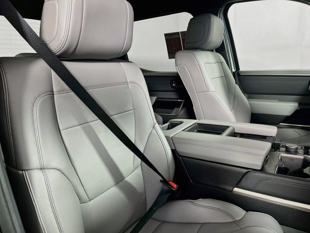 New 2026 Toyota Tundra Limited AWD/4WD image 25