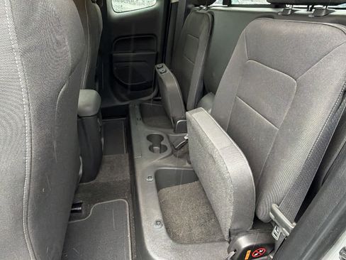 Used 2016 Chevrolet Colorado LT w/ LT Convenience Package image 17