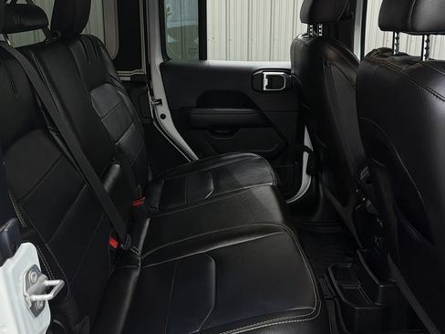 Used 2023 Jeep Wrangler Unlimited Sahara w/ Cold Weather Group AWD/4WD image 36