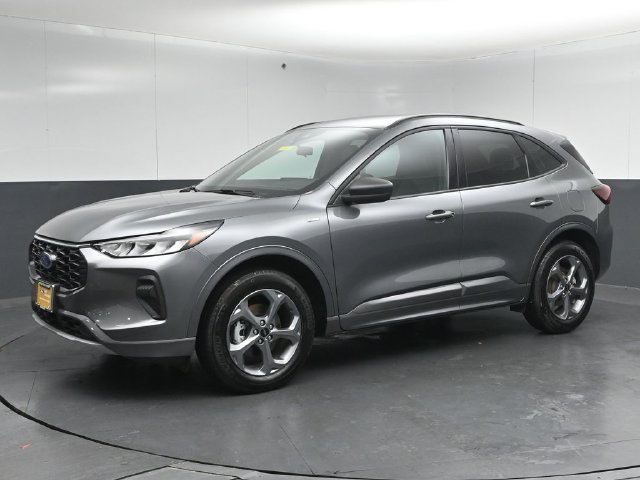 Certified 2024 Ford Escape ST-Line w/ Tech Pack #1 AWD/4WD image 4