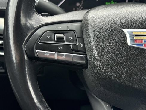 Used 2023 Cadillac XT4 Premium Luxury image 14