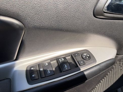 Used 2013 Dodge Journey SXT w/ Flexible Seating Group FWD image 13