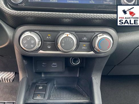 Used 2023 Nissan Kicks SV FWD image 32